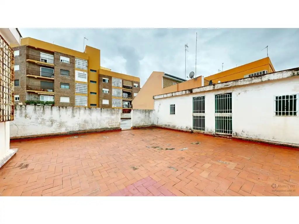 Vista exterior de Piso en venta en Valencia