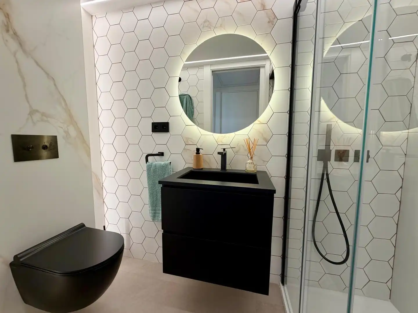 Bathroom of Flat for rent in Roquetas de Mar  with Air Conditioner, Heating and Terrace