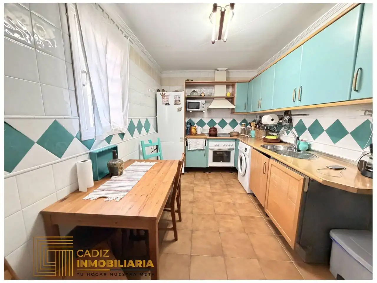 Cuina de Àtic en venda en Cádiz amb Aire condicionat i Terrassa