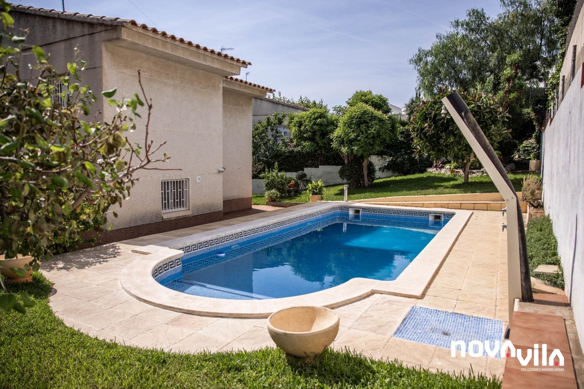Piscina de Casa o xalet en venda en Calafell amb Calefacció, Jardí privat i Terrassa