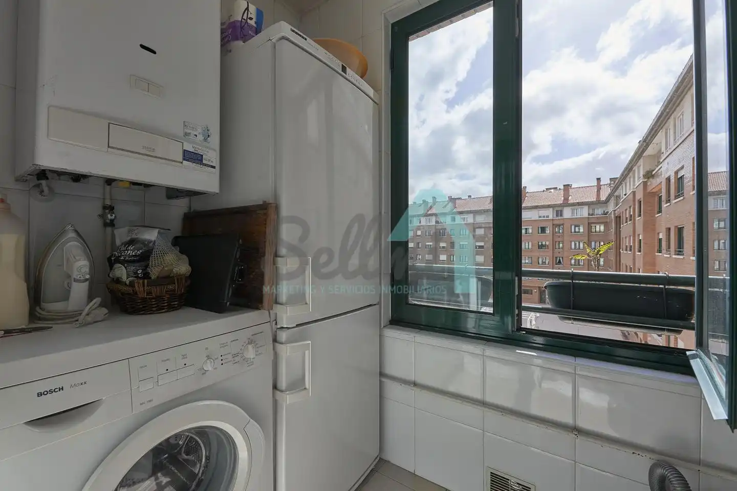 Flat for rent in Corín Tellado, Viesques