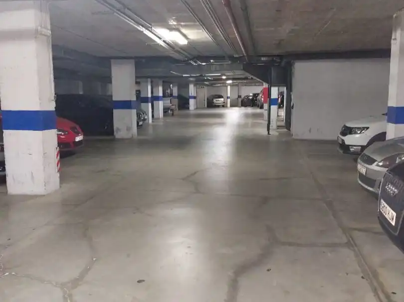 Garage zur Miete in Calle Píndaro, 13, El Cónsul - Ciudad Universitaria - El Romeral