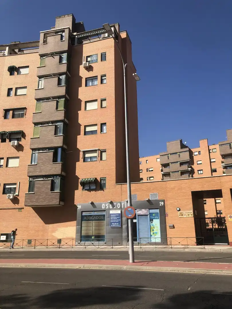 Local comercial en venda a Valderas - Los Castillos, imagen 2