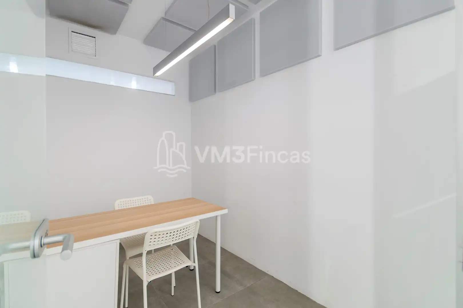 Büro zur Miete in Barcelona mit Klimaanlage, Heizung und Möbliert