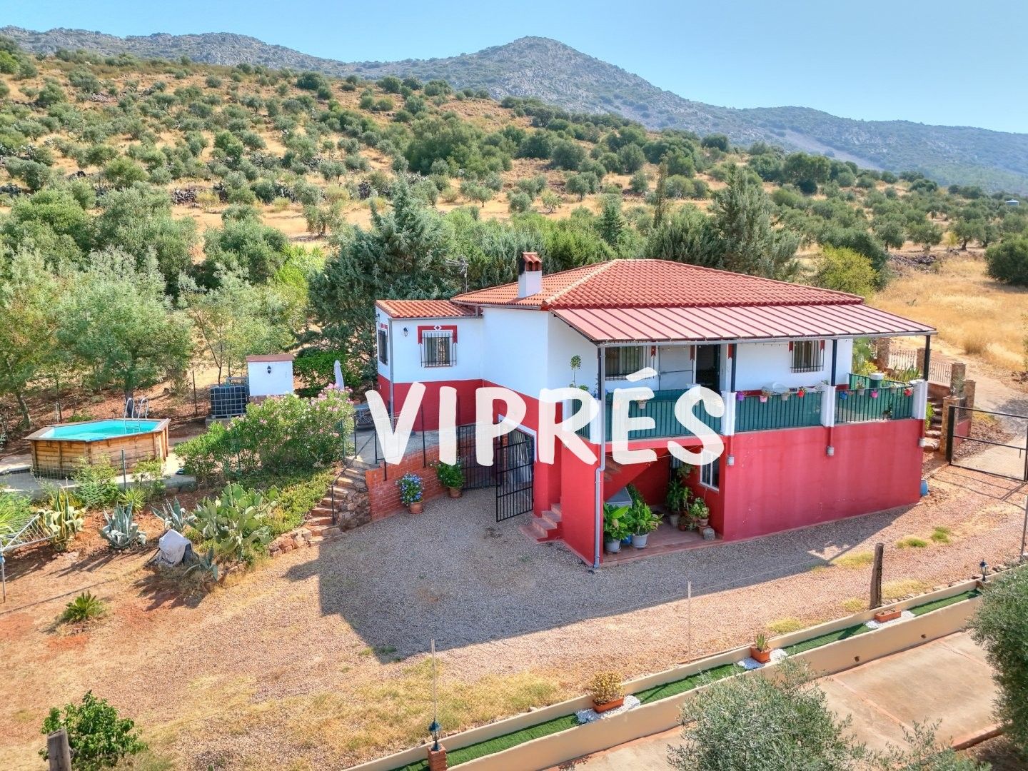 Vista exterior de Casa o xalet en venda en Alange amb Calefacció i Piscina