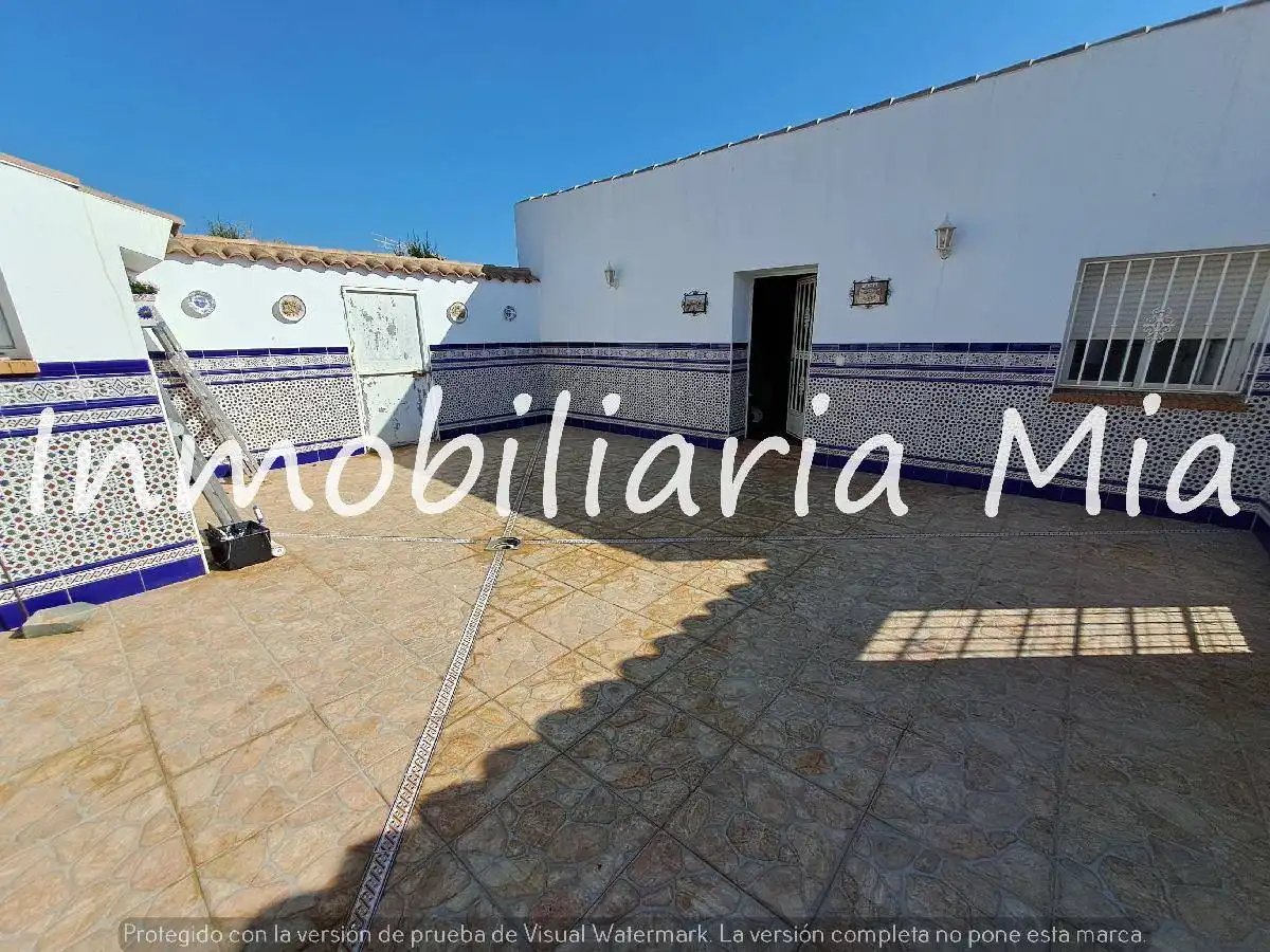 Casa con jardín en venta en Pedanías Sur
