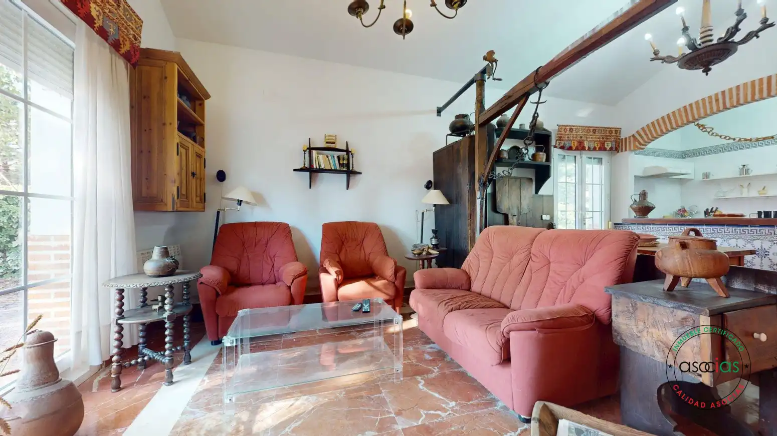 Sala d'estar de Casa o xalet en venda en Juarros de Voltoya amb Calefacció i Traster