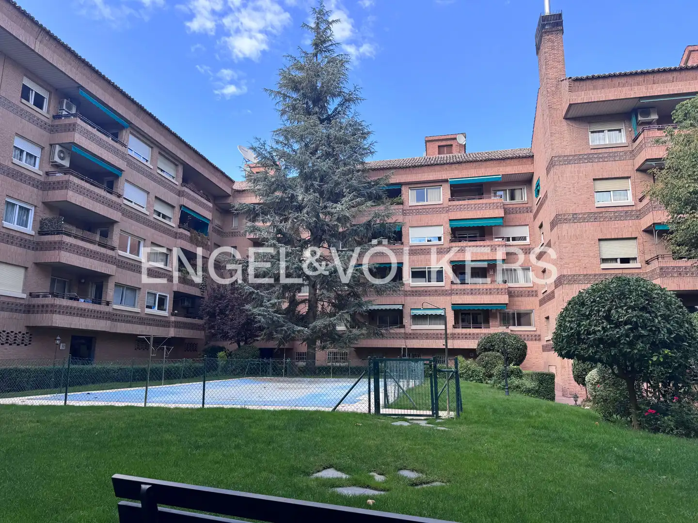 Exterior view of Flat for rent in Chamartín