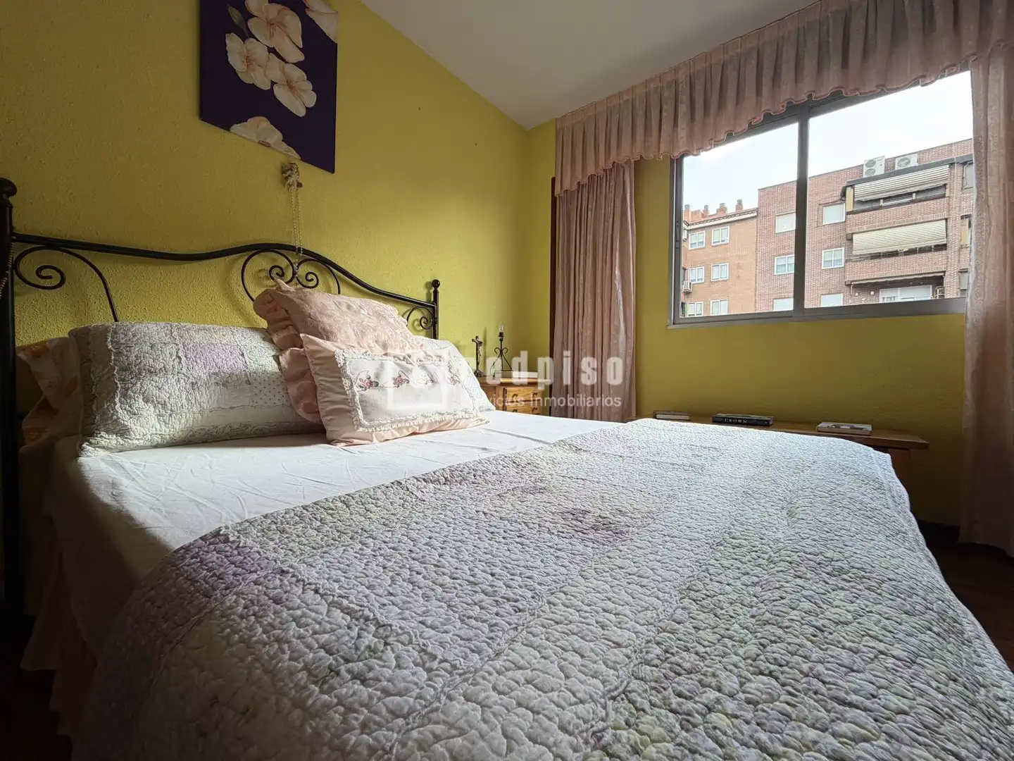 Habitación de Piso en venta en Madrid con Calefacción, Parquet y Terraza
