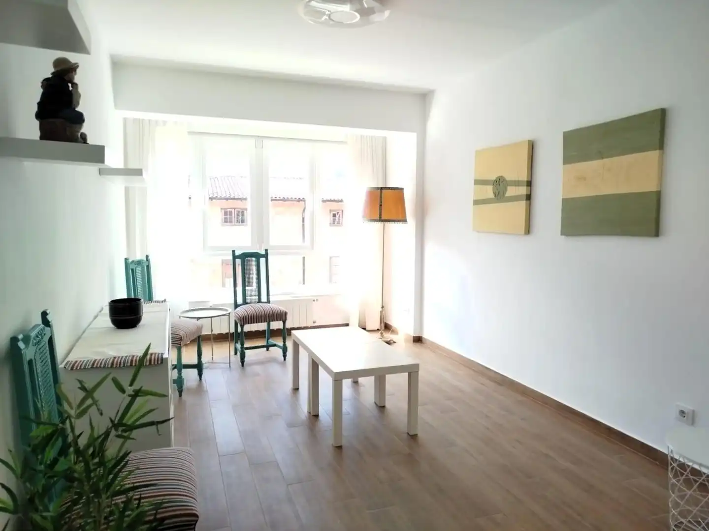 Wohnzimmer von Erdgeschoss zum Verkauf in Medio Cudeyo mit Heizung, Privatgarten und Terrasse