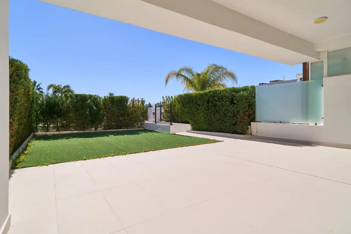 Terrassa de Planta baixa en venda en Estepona amb Aire condicionat, Jardí privat i Terrassa
