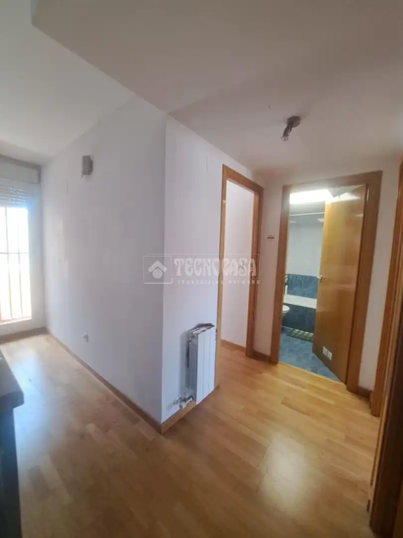 Casa adosada en venta en María de Huerva