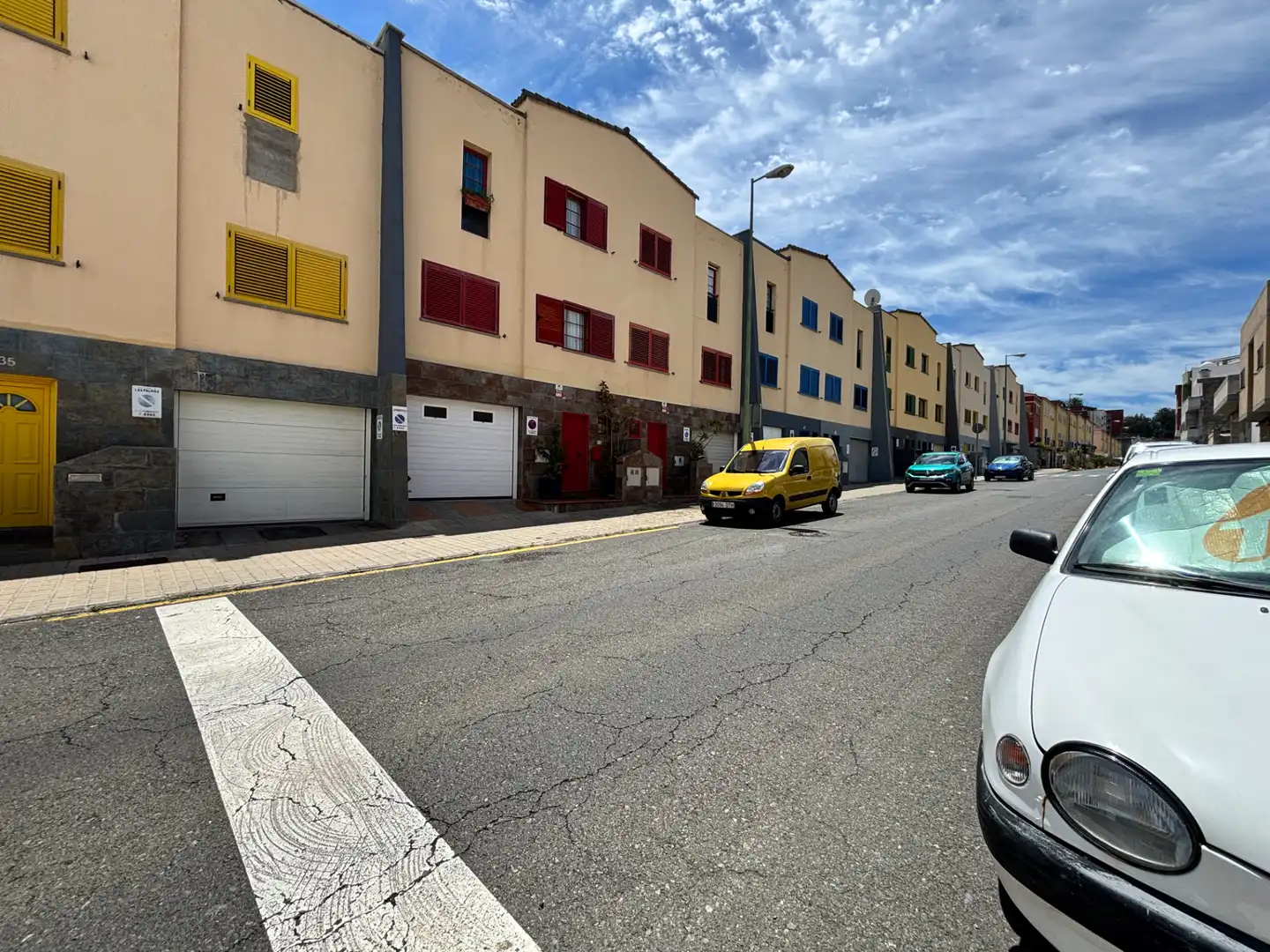 Vista exterior de Casa adosada en venda en Las Palmas de Gran Canaria amb Terrassa i Traster