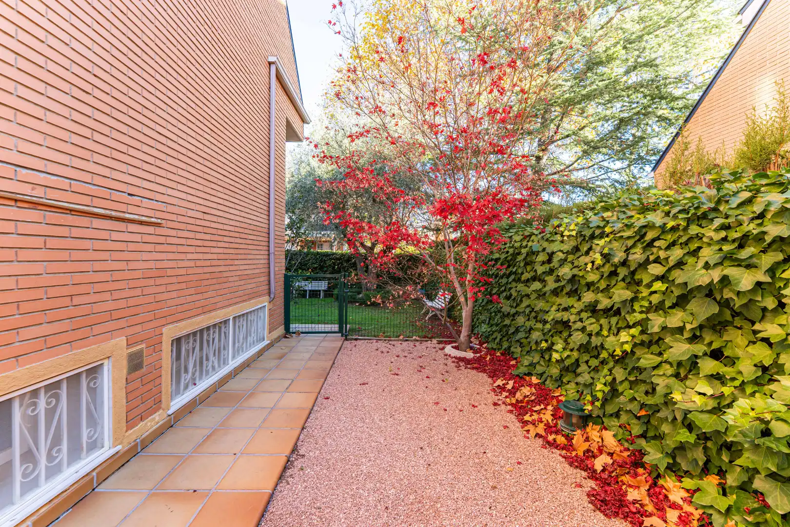 Jardí de Casa adosada en venda en Torrelodones amb Calefacció, Jardí privat i Terrassa