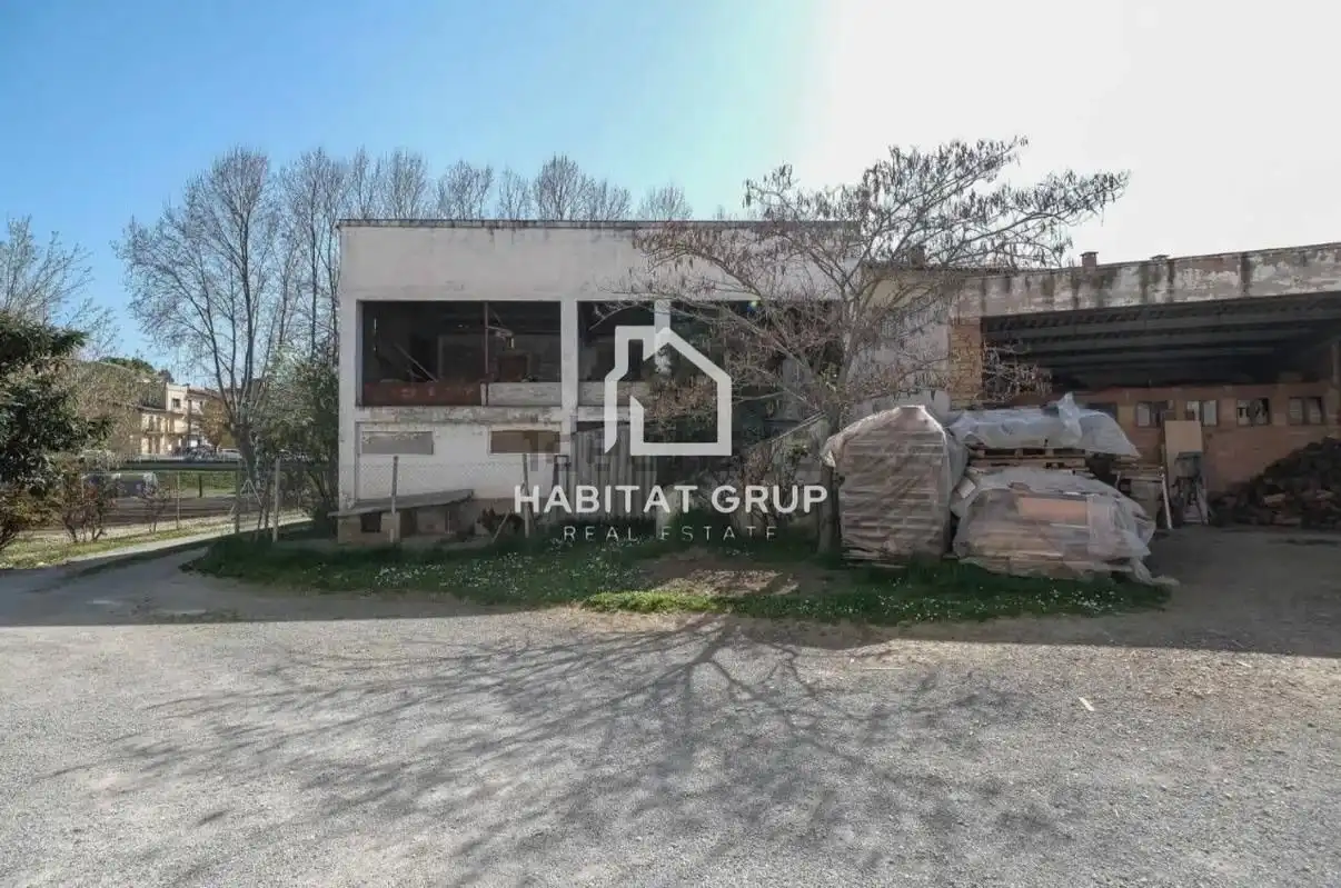Vista exterior de Casa o xalet en venda en Torelló amb Jardí privat i Terrassa