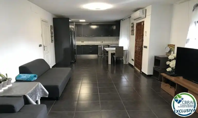Cuina de Casa o xalet en venda en Roses amb Aire condicionat, Calefacció i Jardí privat