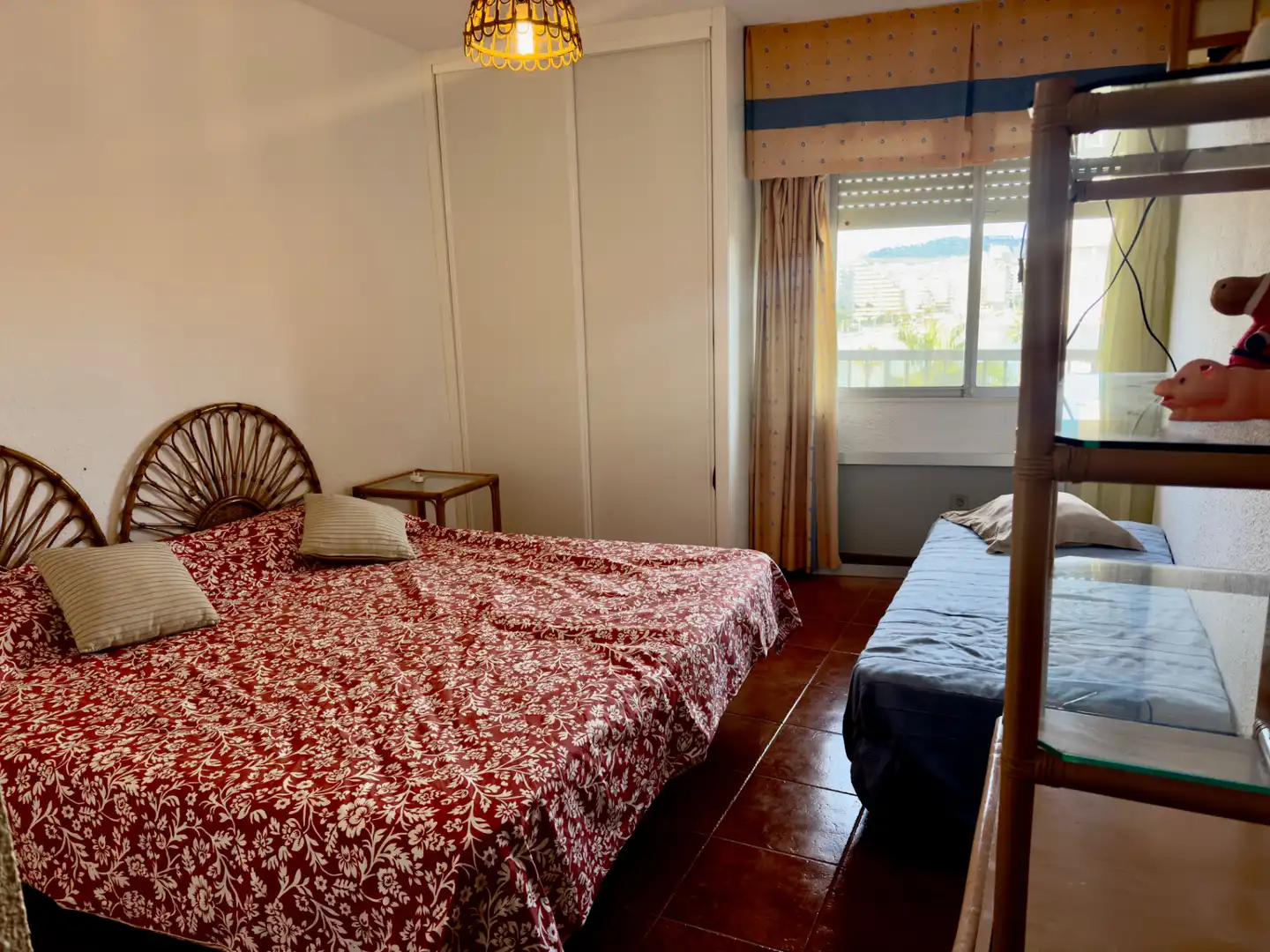 Habitación de Apartamento en venta en Calpe / Calp con Amueblado