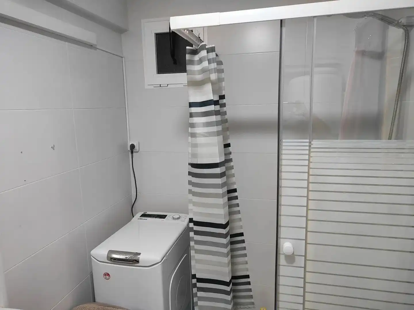 Bany de Pis de lloguer en Alicante / Alacant amb Aire condicionat, Calefacció i Piscina