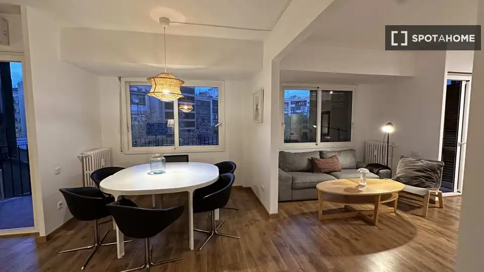 Flat with terrace to rent in Eixample, imagen 3