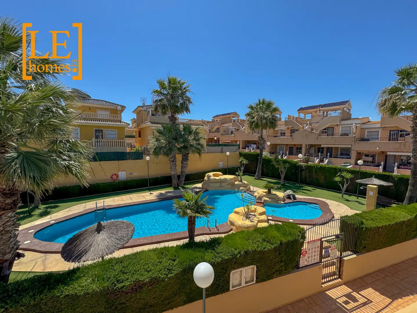 Vista exterior de Apartament en venda en Orihuela amb Aire condicionat, Moblat i Forn