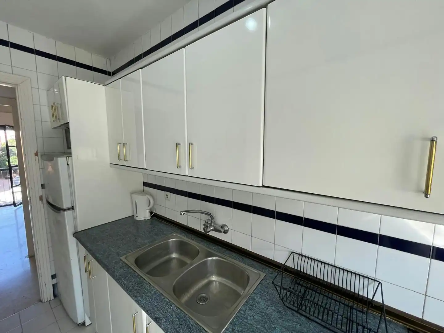 Cocina de Piso para compartir en Sevilla con Amueblado y Lavadora