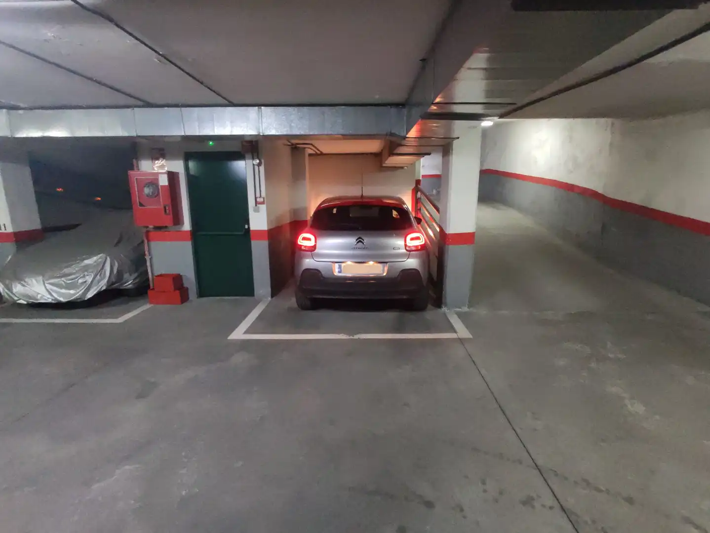 Parkplatz von Garage zum Verkauf in Madrid