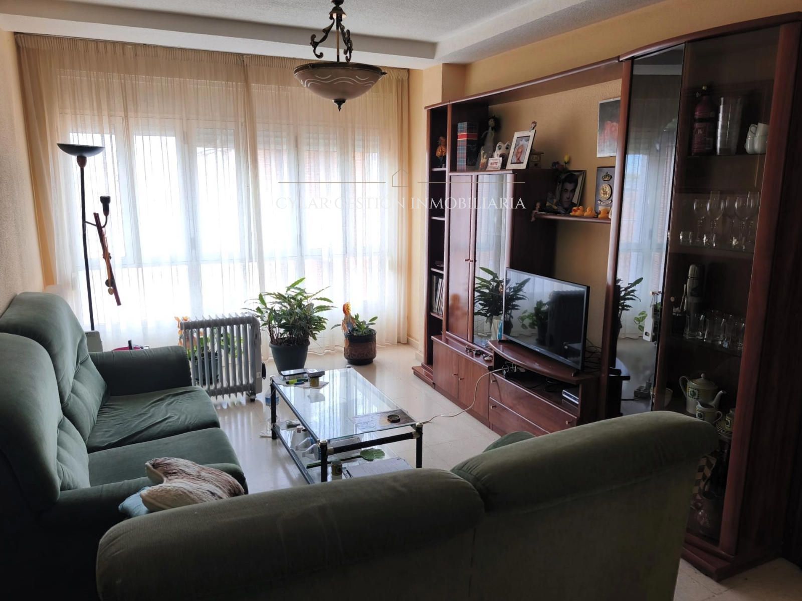 Living room of Flat for sale in Calzada de Valdunciel  with Heating, Terrace and Storage room