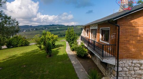 Casa independiente con finca urbana de 4.250 m2 en Ongayo, Suances, immagine 2