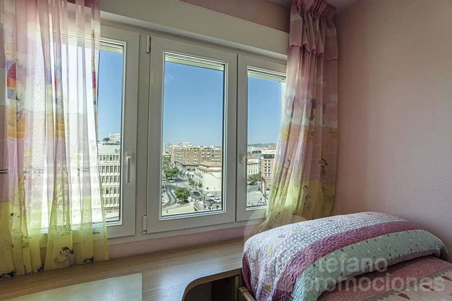 Habitación de Piso de alquiler en Málaga con Aire acondicionado, Terraza y Amueblado