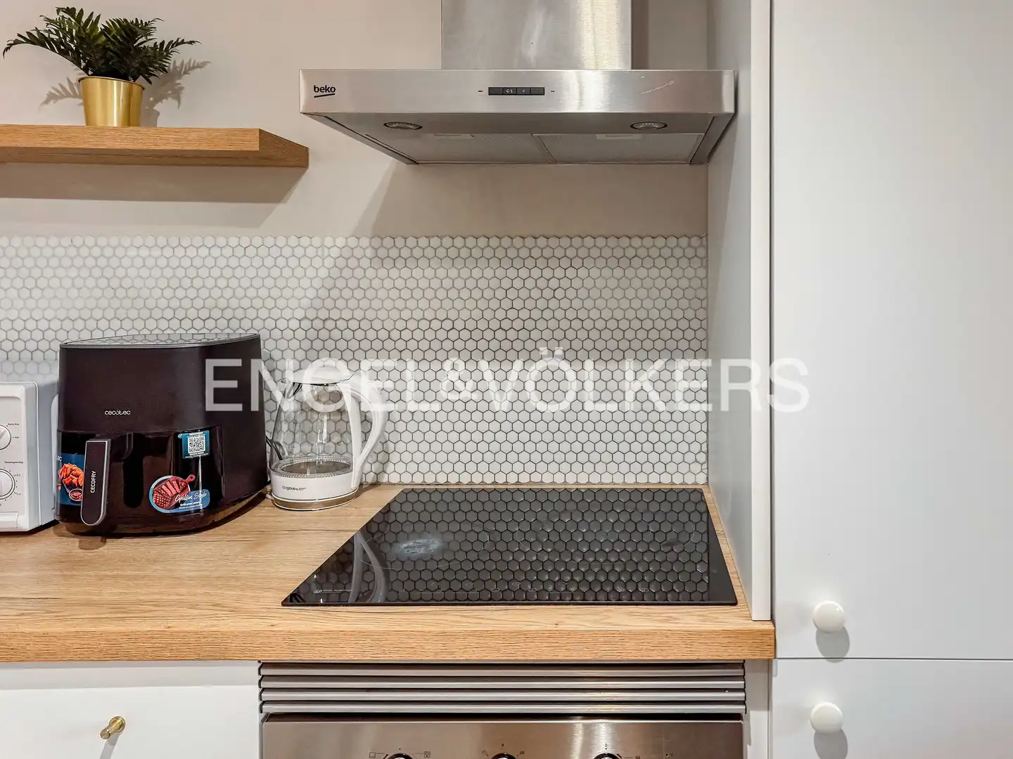 Cuina de Pis de lloguer en Barcelona amb Aire condicionat, Calefacció i Parquet