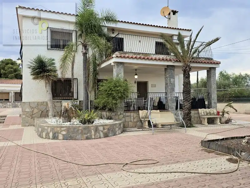 Villa avec piscine à vendre à Calle de Peleteria 8