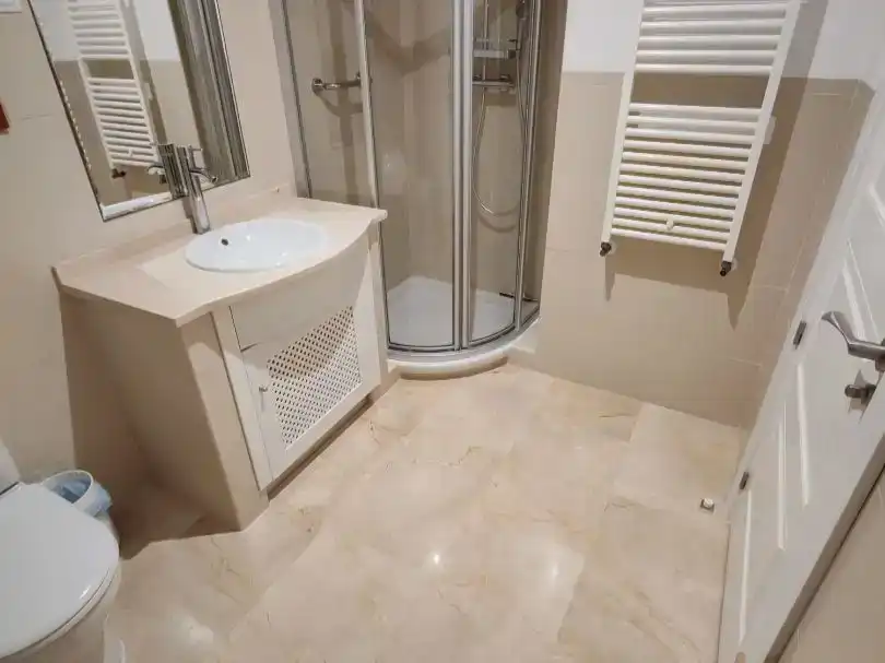 Bany de Pis en venda en  Murcia Capital amb Aire condicionat i Piscina