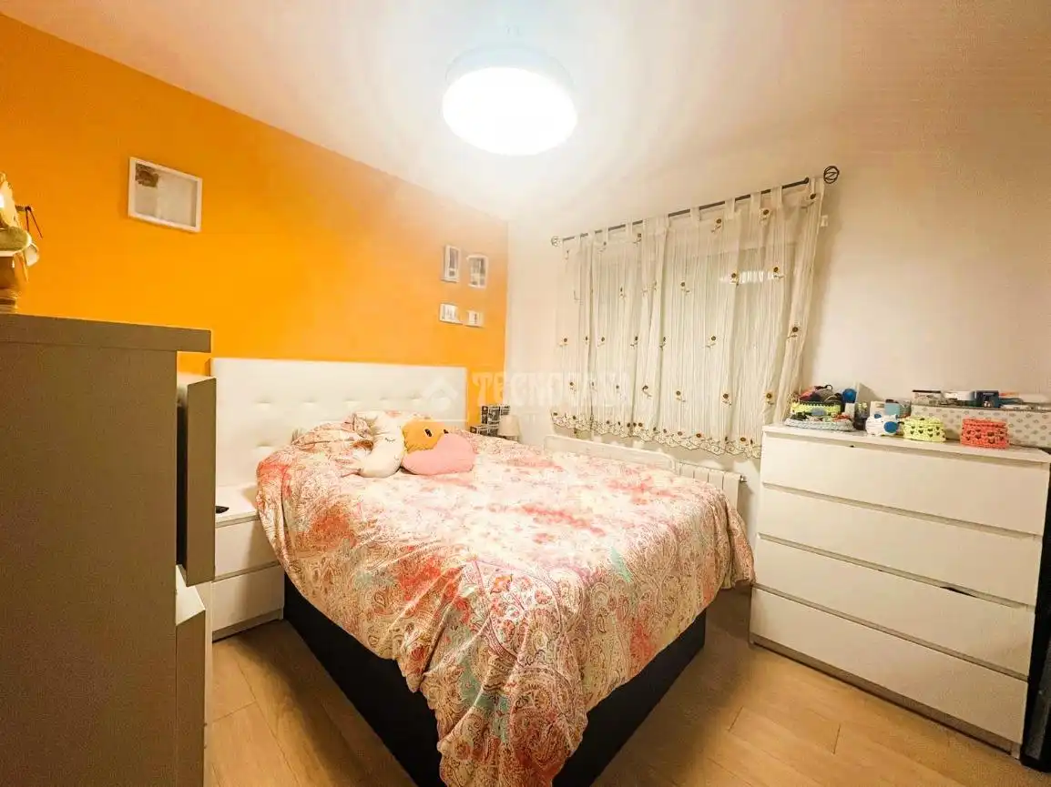 Wohnung zum Verkauf in Sur - PAU 4