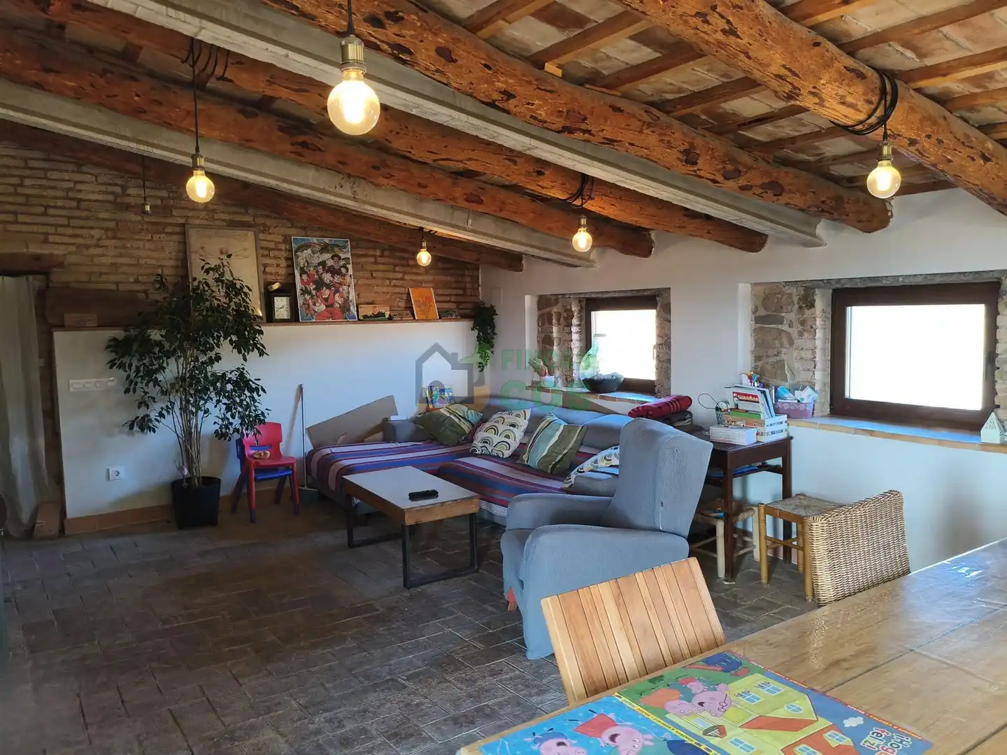 Sala d'estar de Casa o xalet en venda en Igualada amb Jardí privat, Terrassa i Balcó