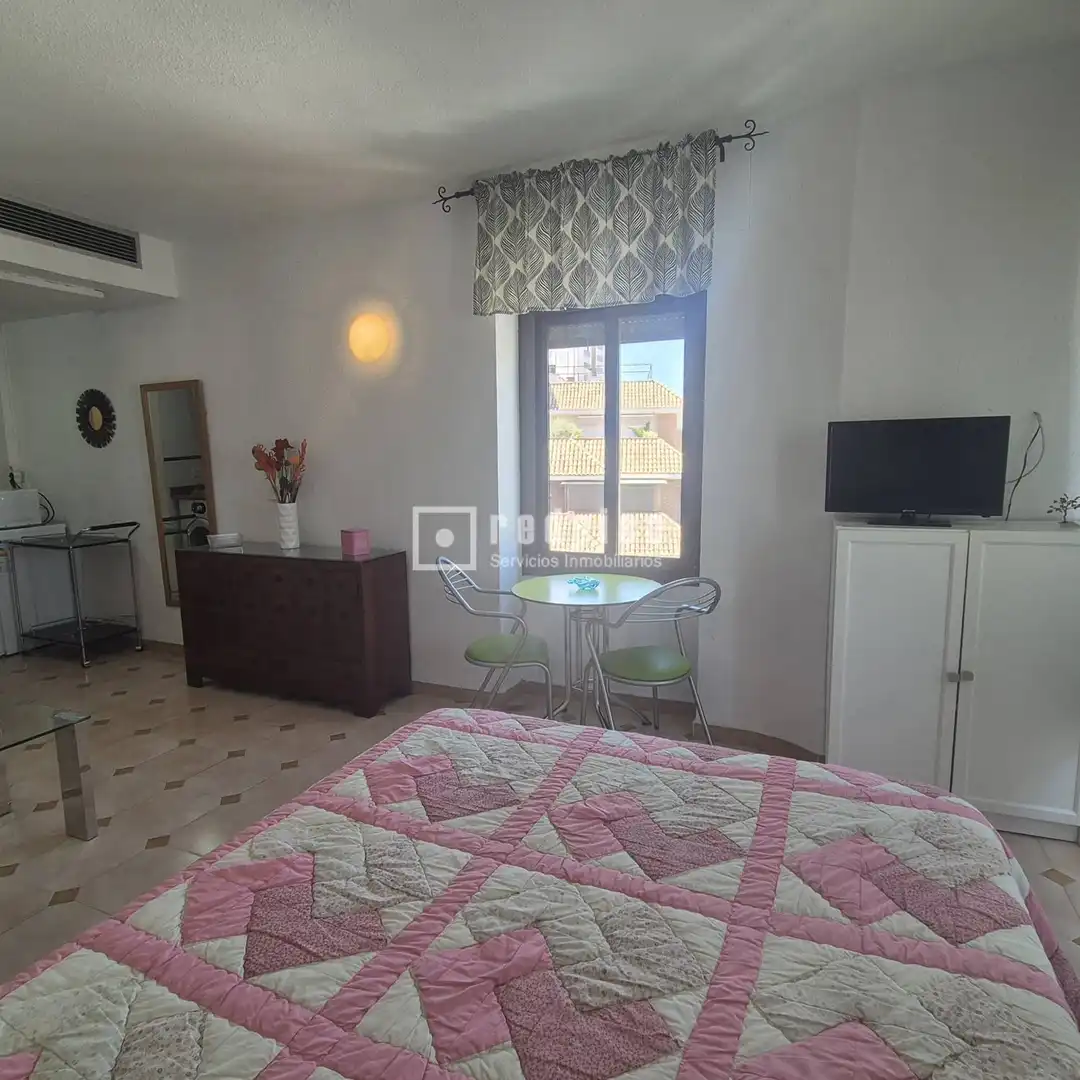 Schlafzimmer von Wohnung zum Verkauf in Sevilla mit Klimaanlage, Heizung und Möbliert