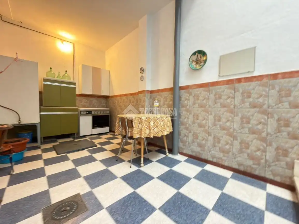 Cuina de Casa adosada en venda en Alcalá de Henares amb Calefacció