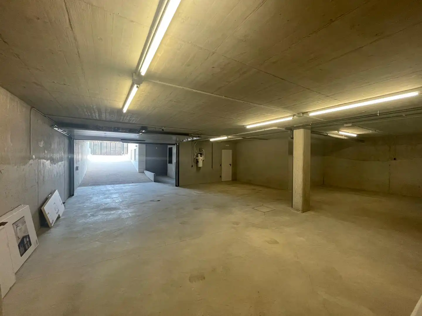 Parking de Casa o chalet de alquiler en Majadahonda con Aire acondicionado, Calefacción y Jardín privado