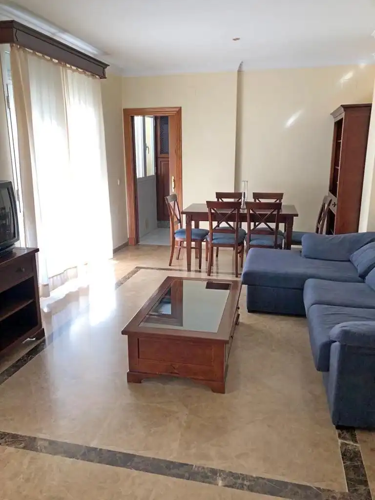 Piso de alquiler en La Calzada - La Florida