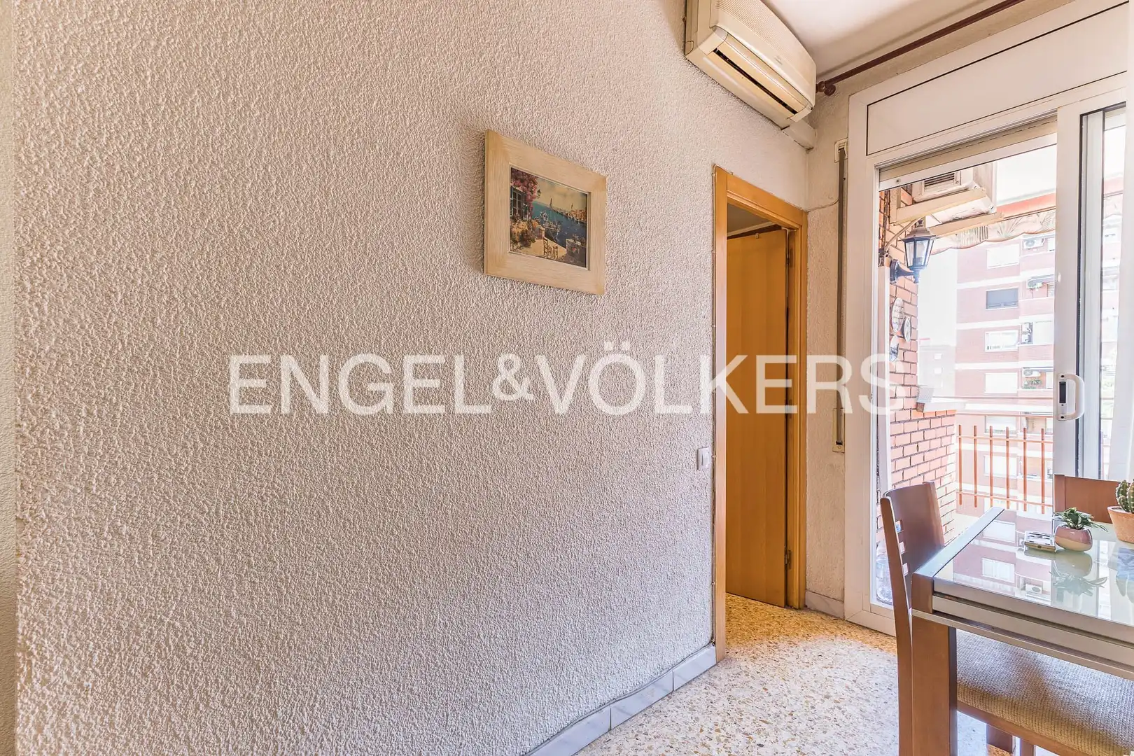 Flat for sale in Barcelona  with Air Conditioner, Heating and Balcony