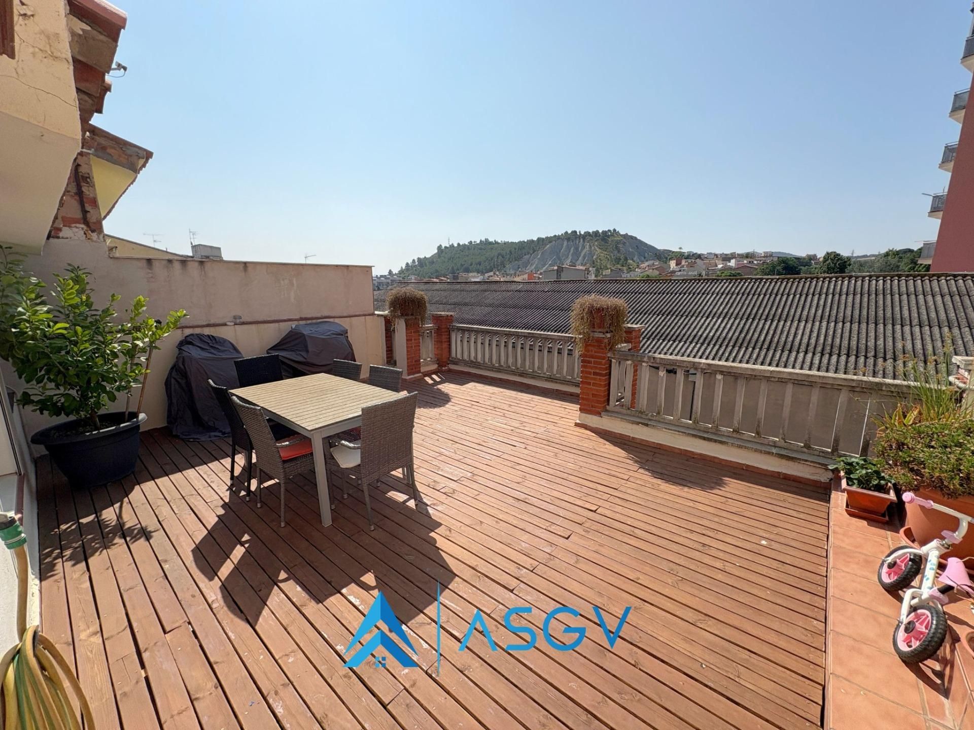 Terrassa de Casa adosada en venda en Santa Margarida de Montbui amb Aire condicionat, Calefacció i Terrassa