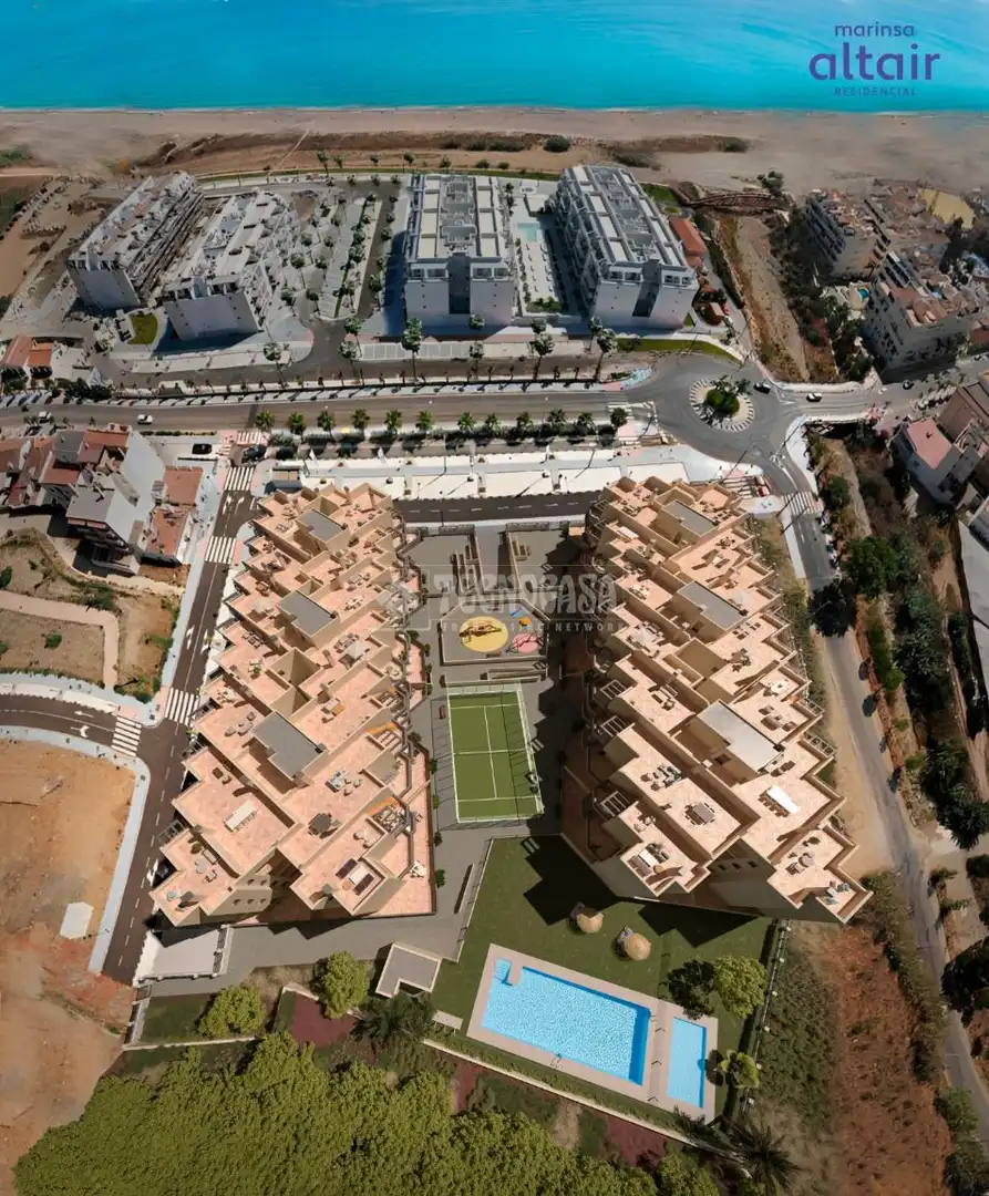 Vista exterior de Pis en venda en Torrox amb Terrassa, Traster i Piscina comunitària