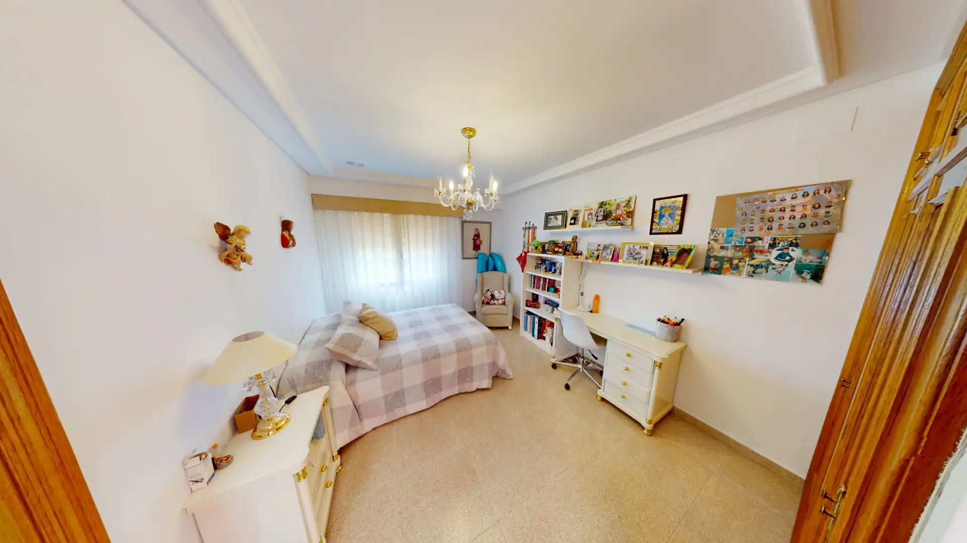 Dormitori de Casa o xalet en venda en Elche / Elx amb Aire condicionat, Calefacció i Jardí privat