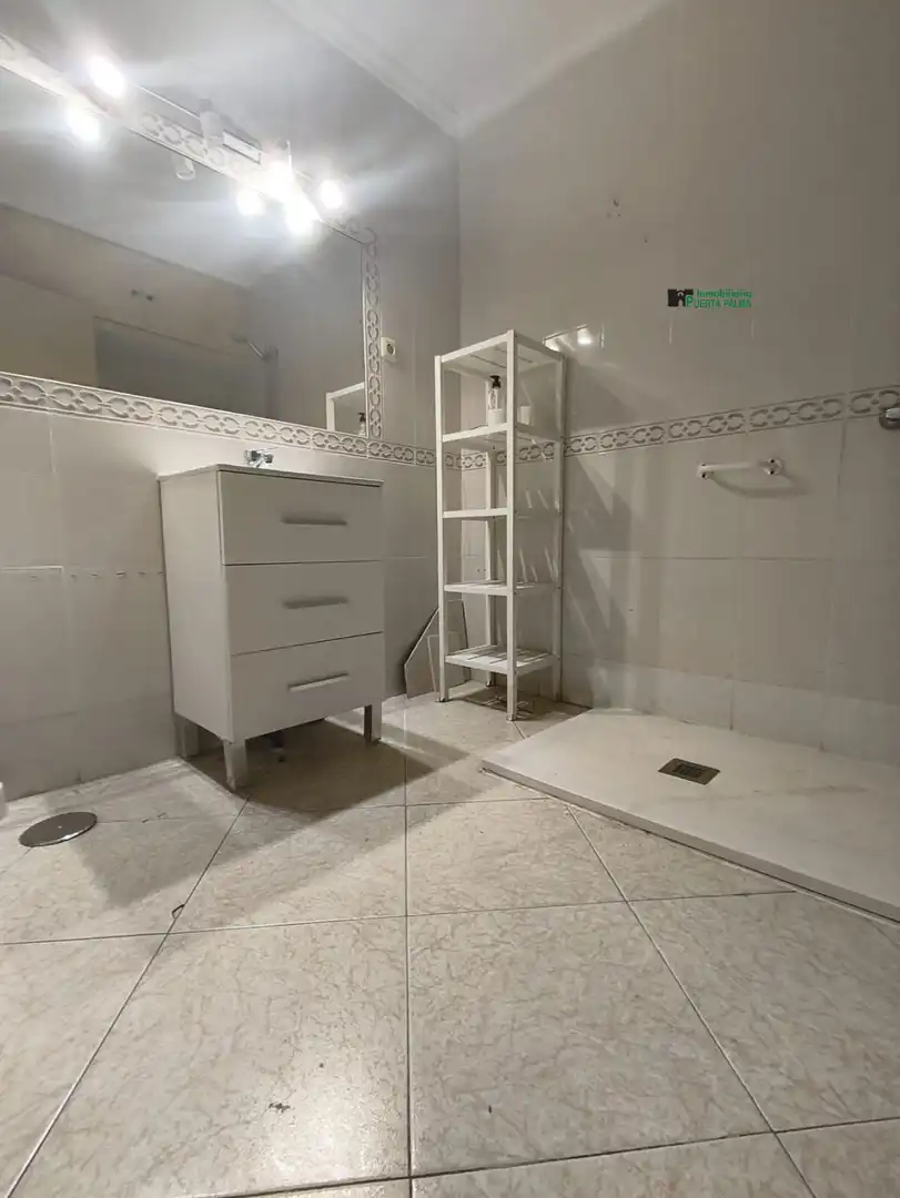 Baño de Piso en venta en Badajoz con Calefacción y Parquet