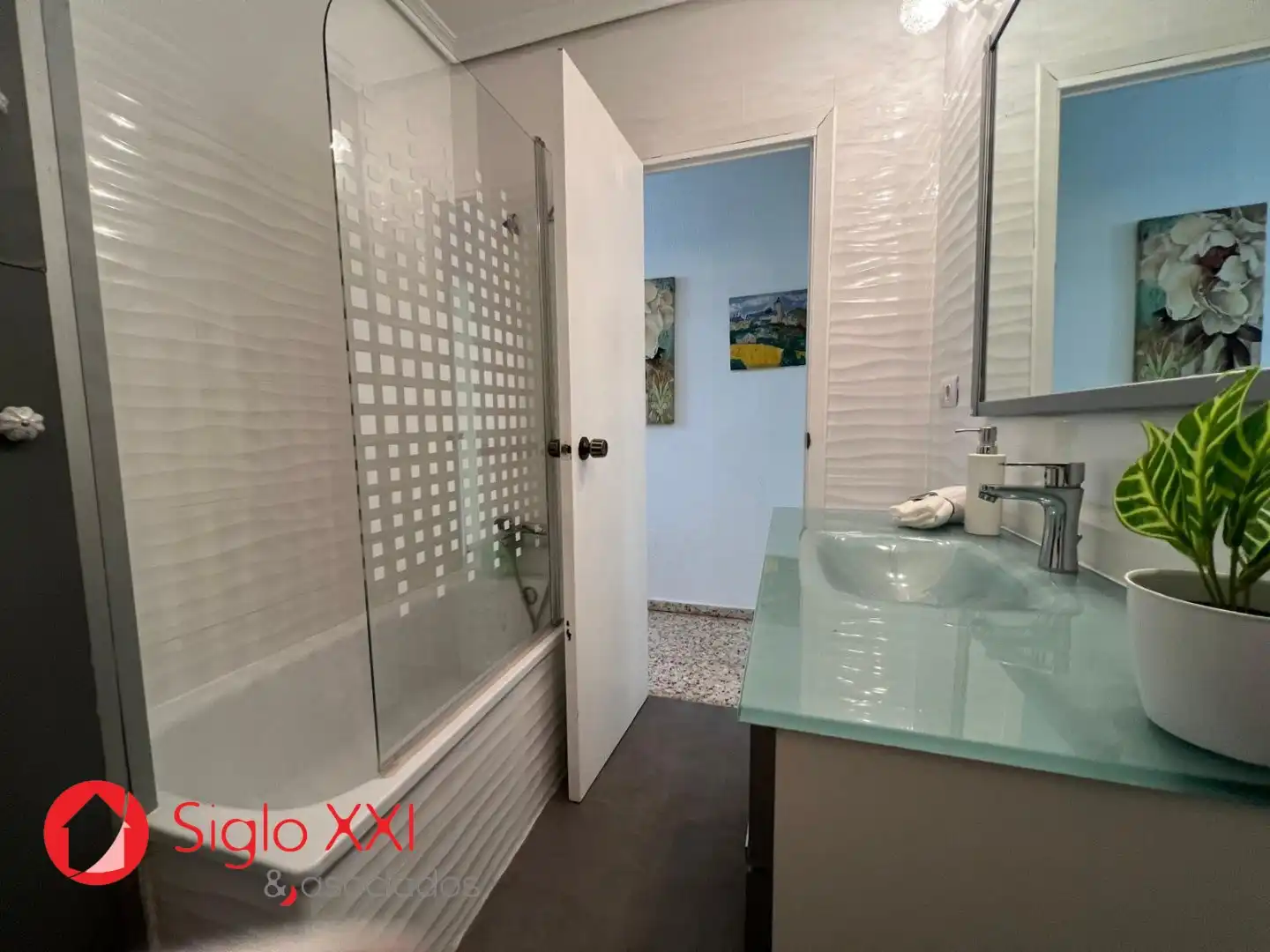 Bathroom of Flat for sale in Almazora / Almassora  with Furnished