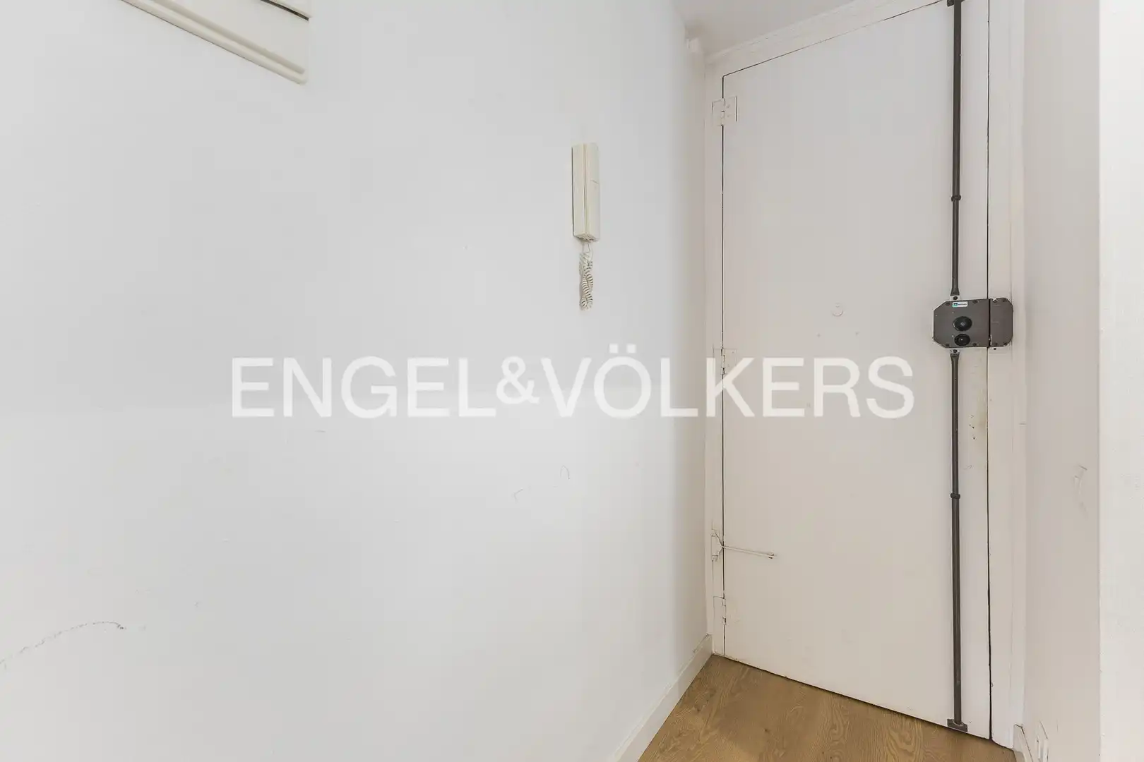 Piso en venta en Barcelona con Calefacción, Parquet y Balcón