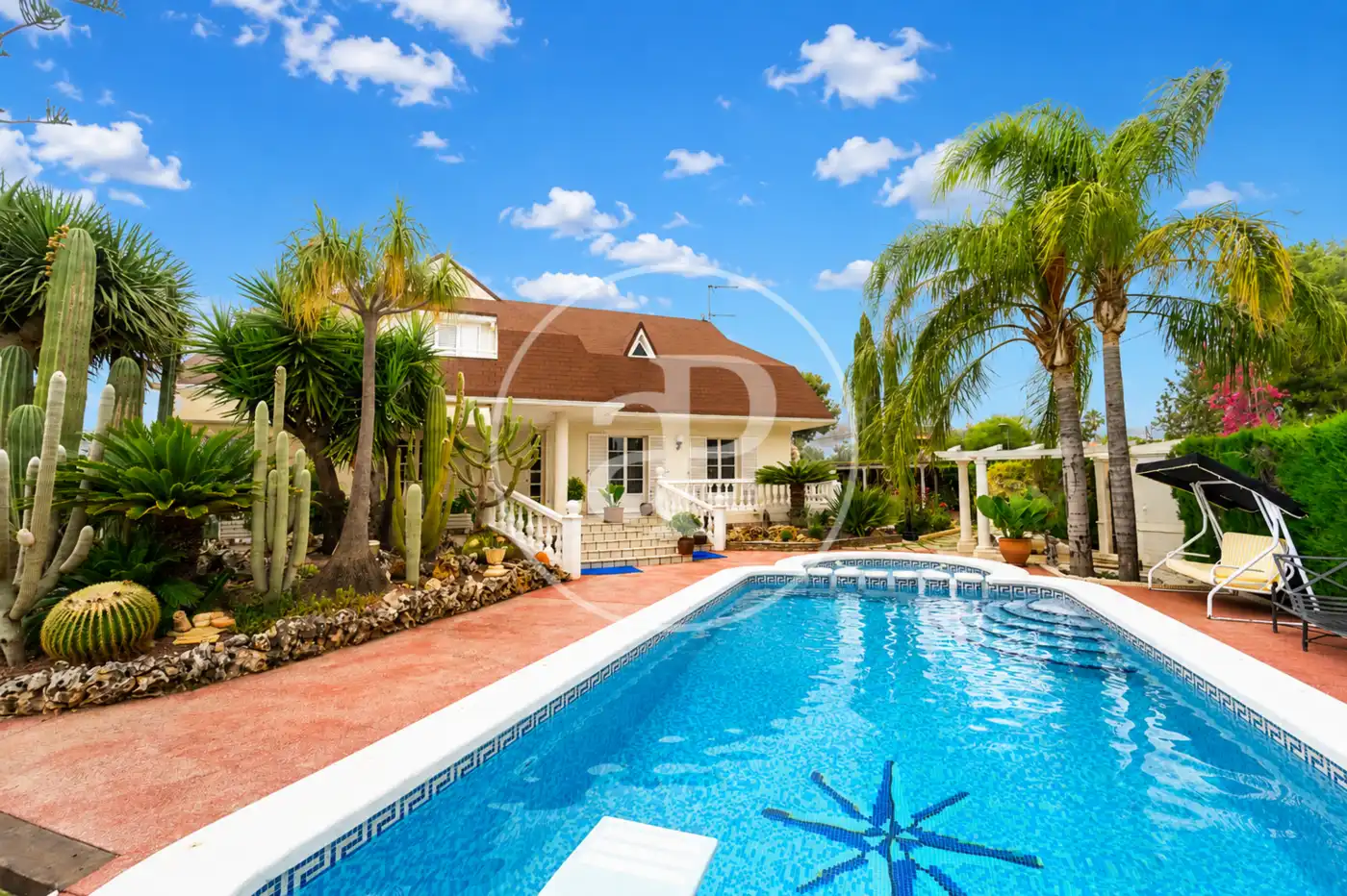Exterior view of Houses for sale in San Vicente del Raspeig / Sant Vicent del Raspeig  with Air Conditioner, Heating and Private garden