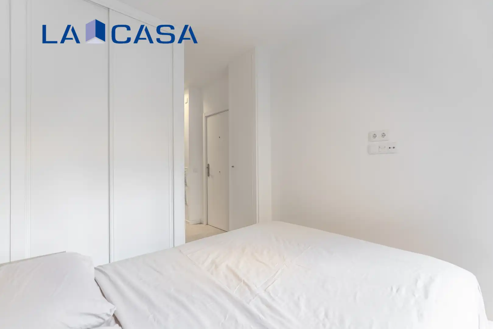 Bedroom of Flat for sale in Madrid