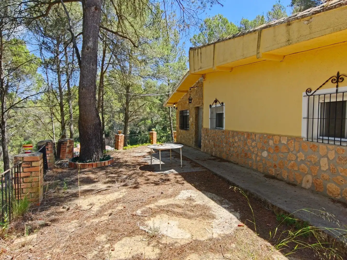 Vista exterior de Casa o xalet en venda en Buñol amb Terrassa, Traster i Moblat