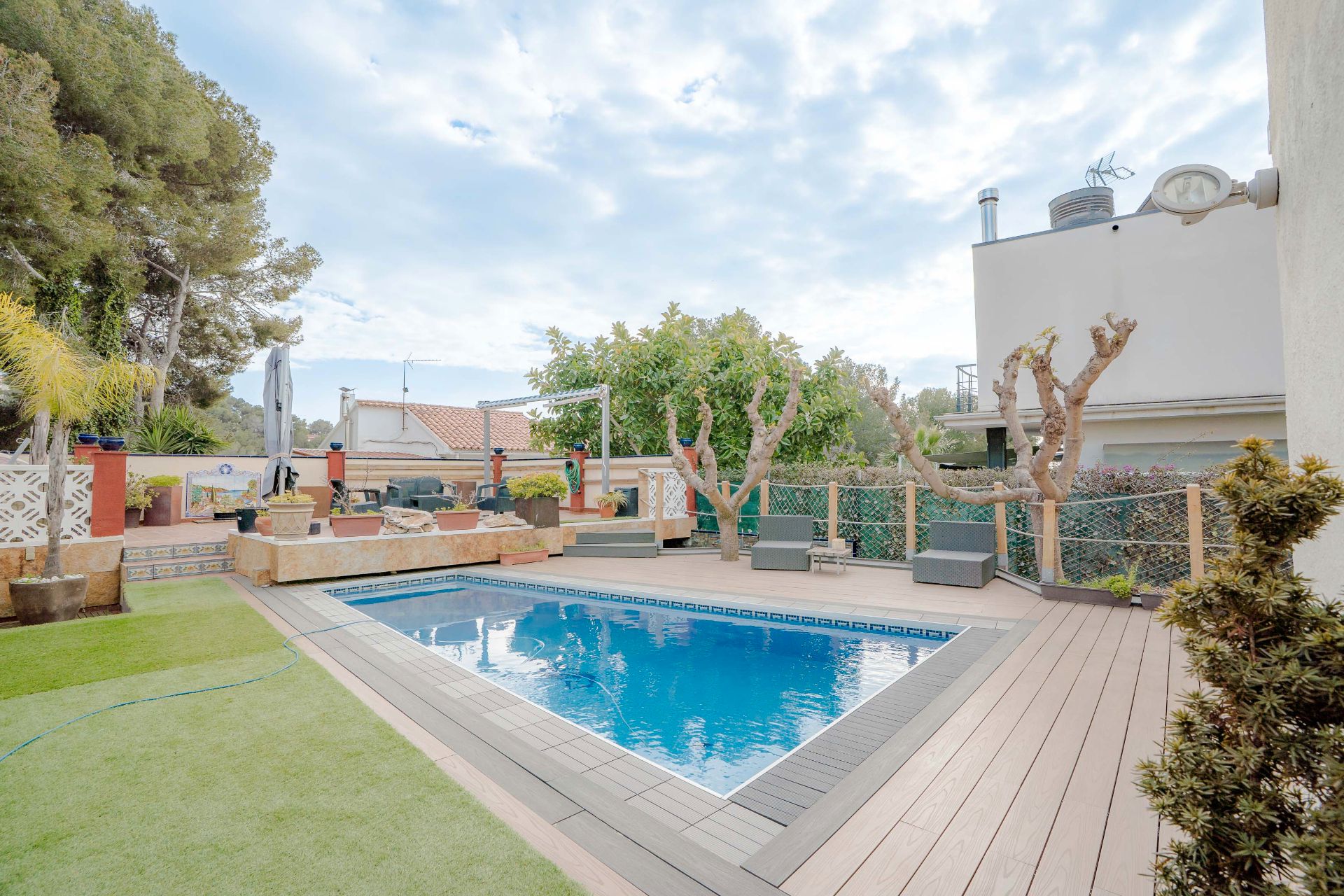 Piscina de Casa adosada en venda en  Tarragona Capital amb Aire condicionat, Calefacció i Jardí privat