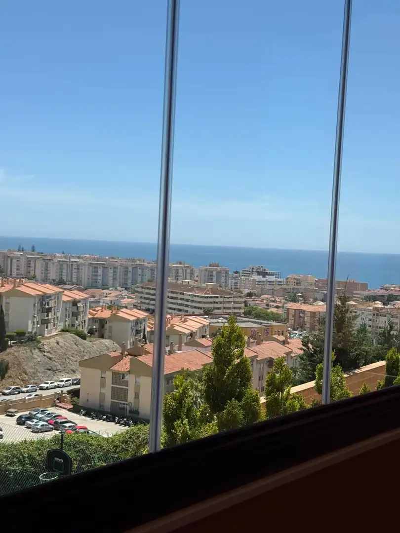Vista exterior de Pis en venda en Rincón de la Victoria amb Aire condicionat, Calefacció i Jardí privat